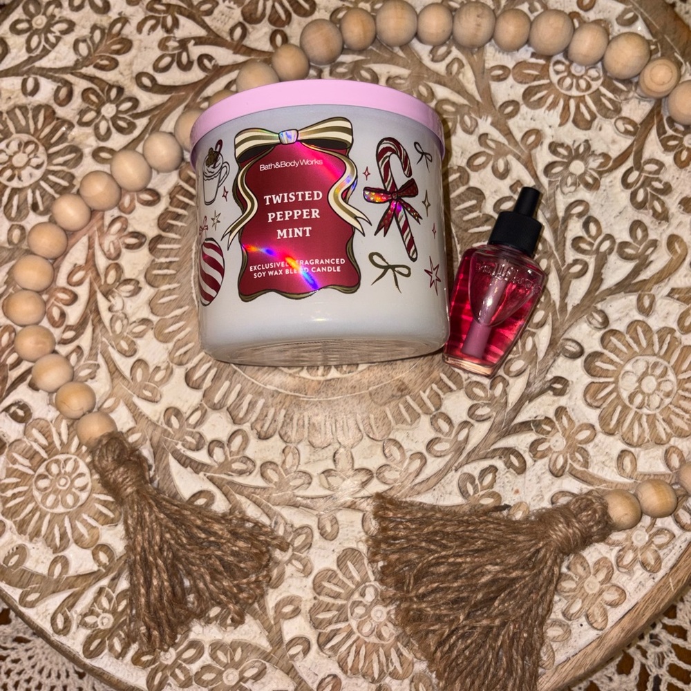 Bath & Body Works Twisted Peppermint Scented Candle